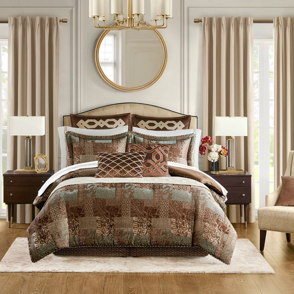 Galleria - 4 Piece Queen Comforter Set - Brown