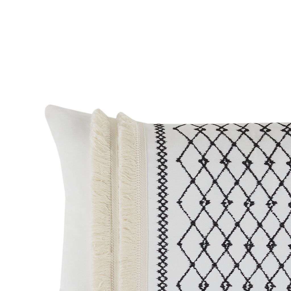 Bea - Embroidered Oblong Pillow With Tassels - Ivory