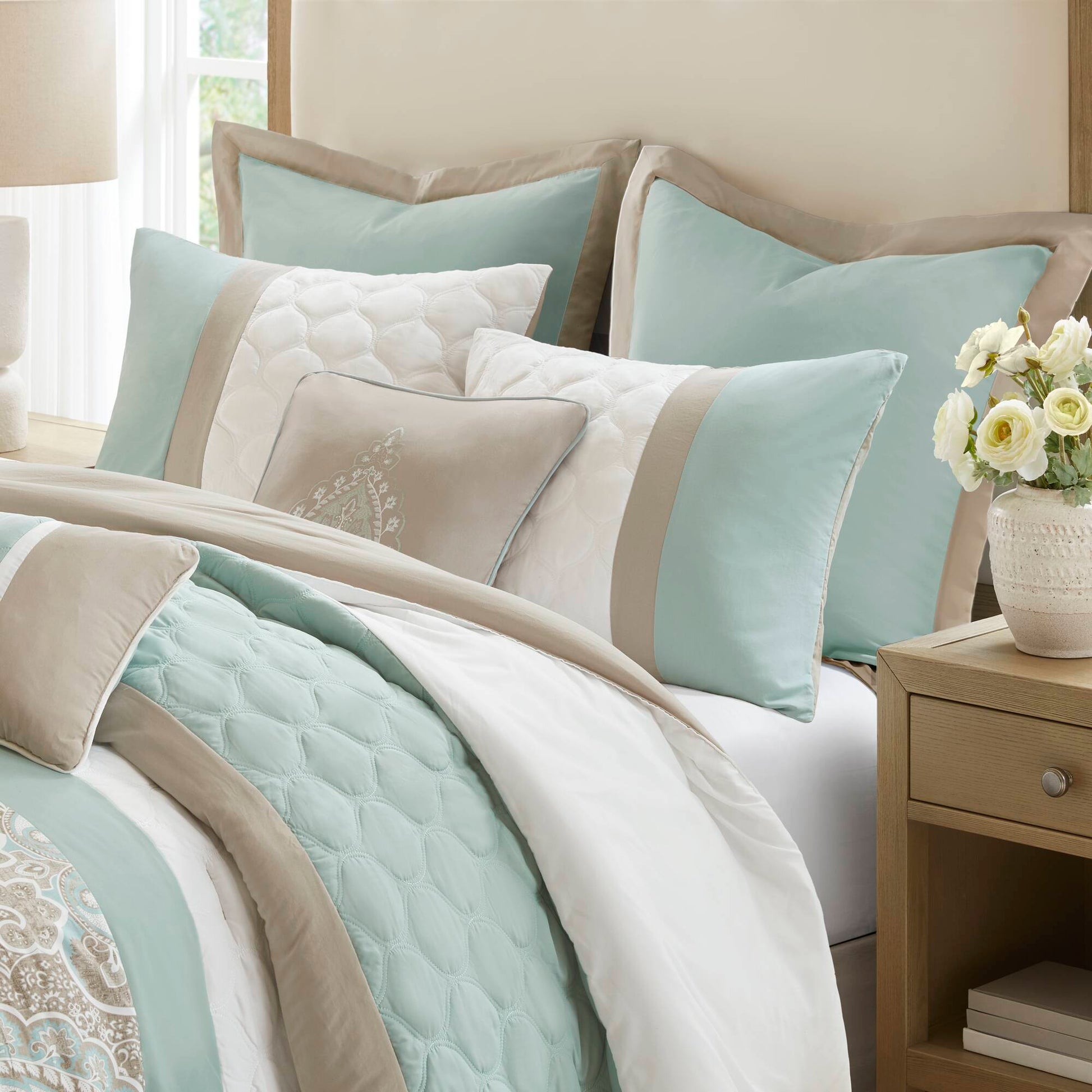 Shawnee - California King 8 Piece Comforter Set - Seafoam