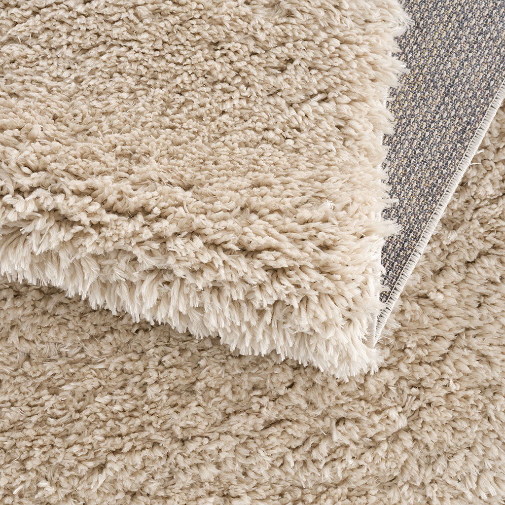 Camdyn - 5' X 7' Shag Area Rug - Cream