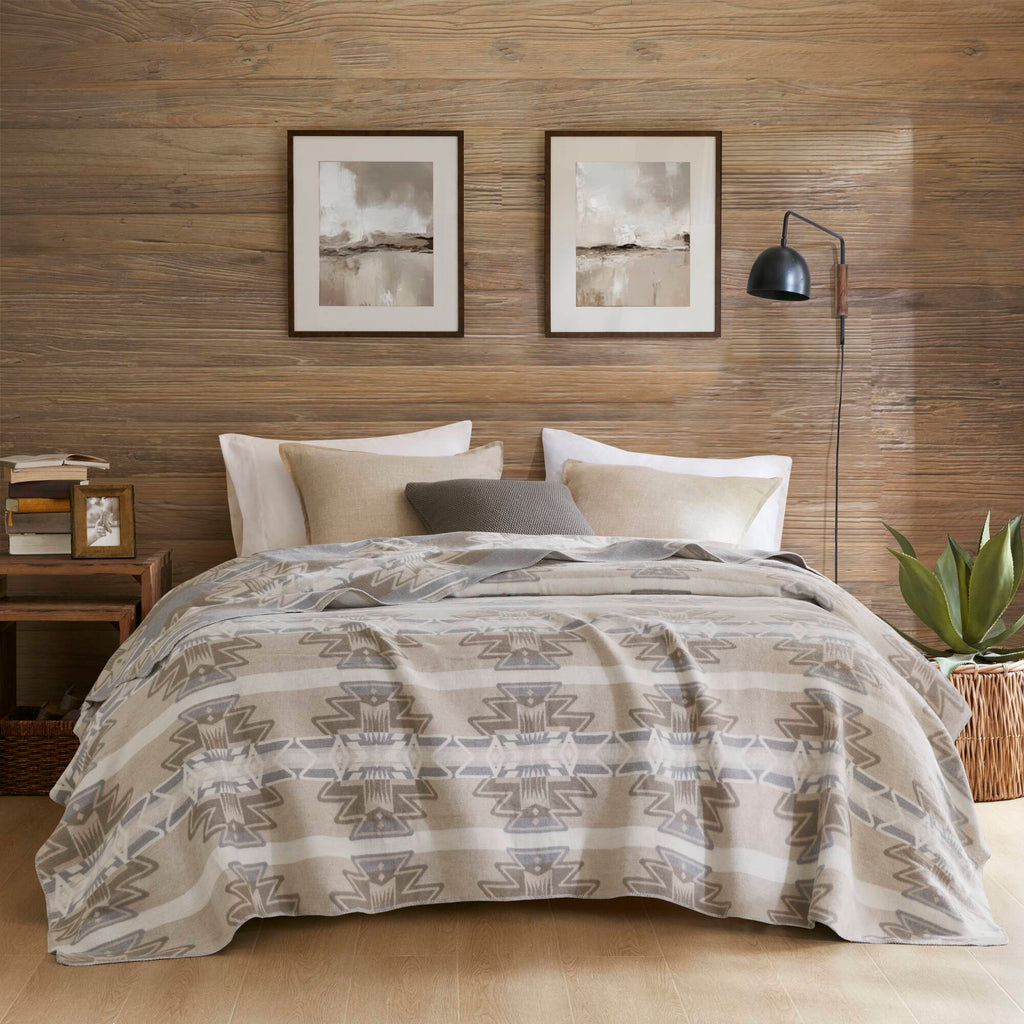 Alberta - Blend Blanket - Neutral Aztec