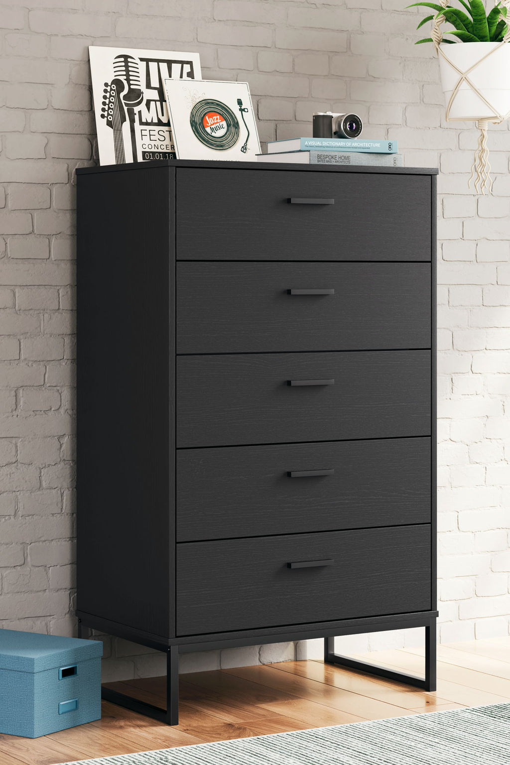 Socalle - Five Drawer Chest - Black