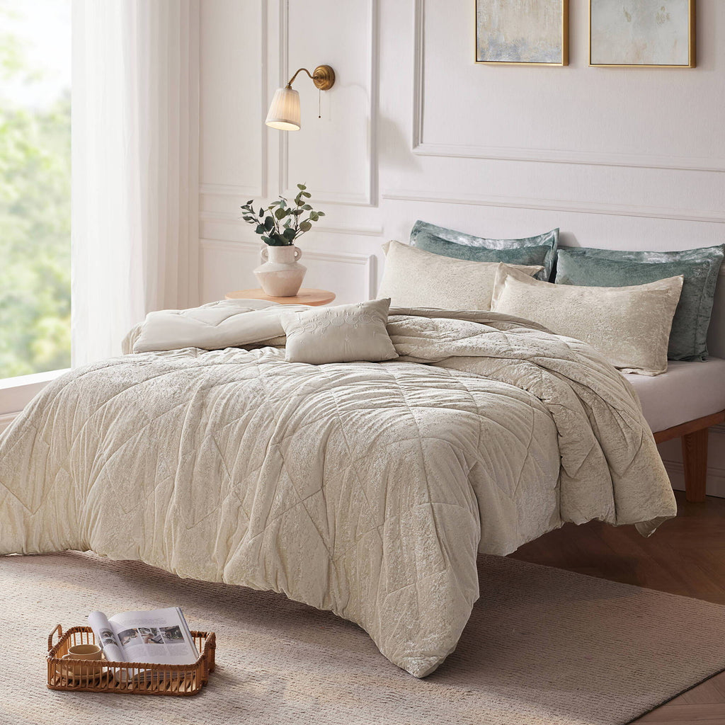 Felicia - Velvet King Comforter Set With Throw Pillow - Champagne