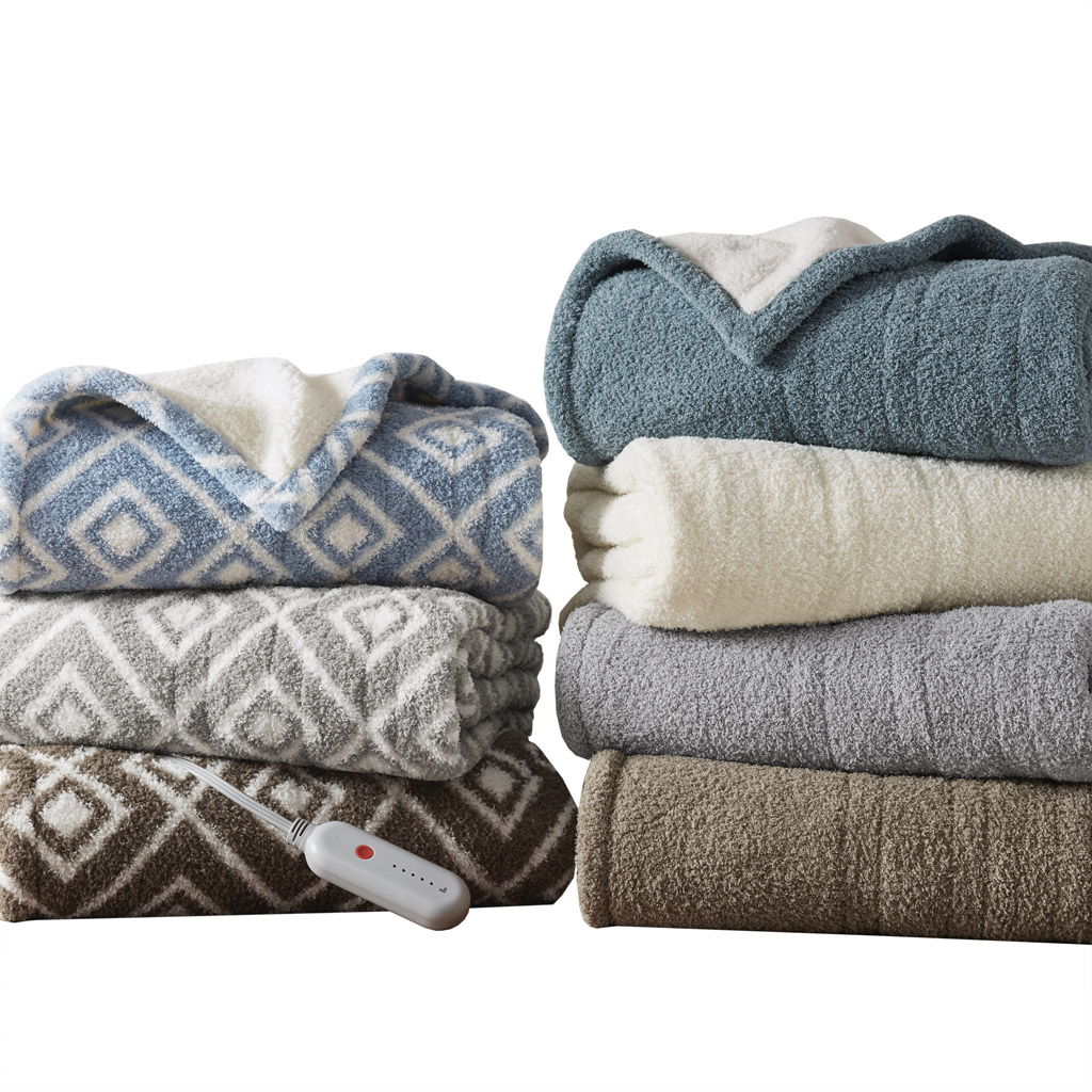 Amira - Dream Soft Heated Throw - Blue Geo
