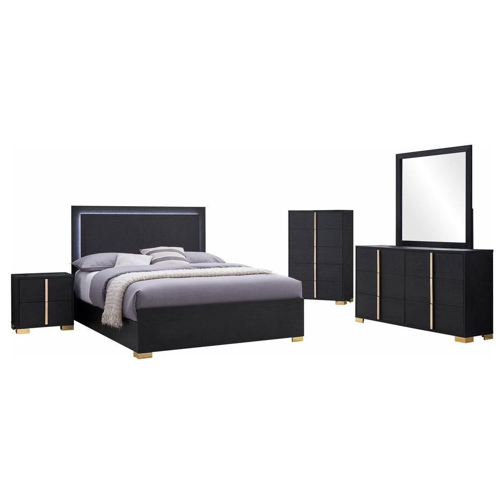 Bedroom Set With Accents