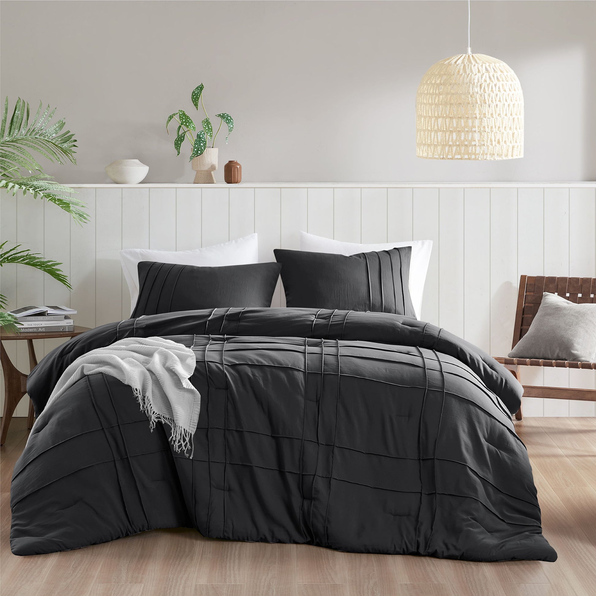 Porter - Twin/Twin Long Soft Washed Pleated Comforter Set - Black