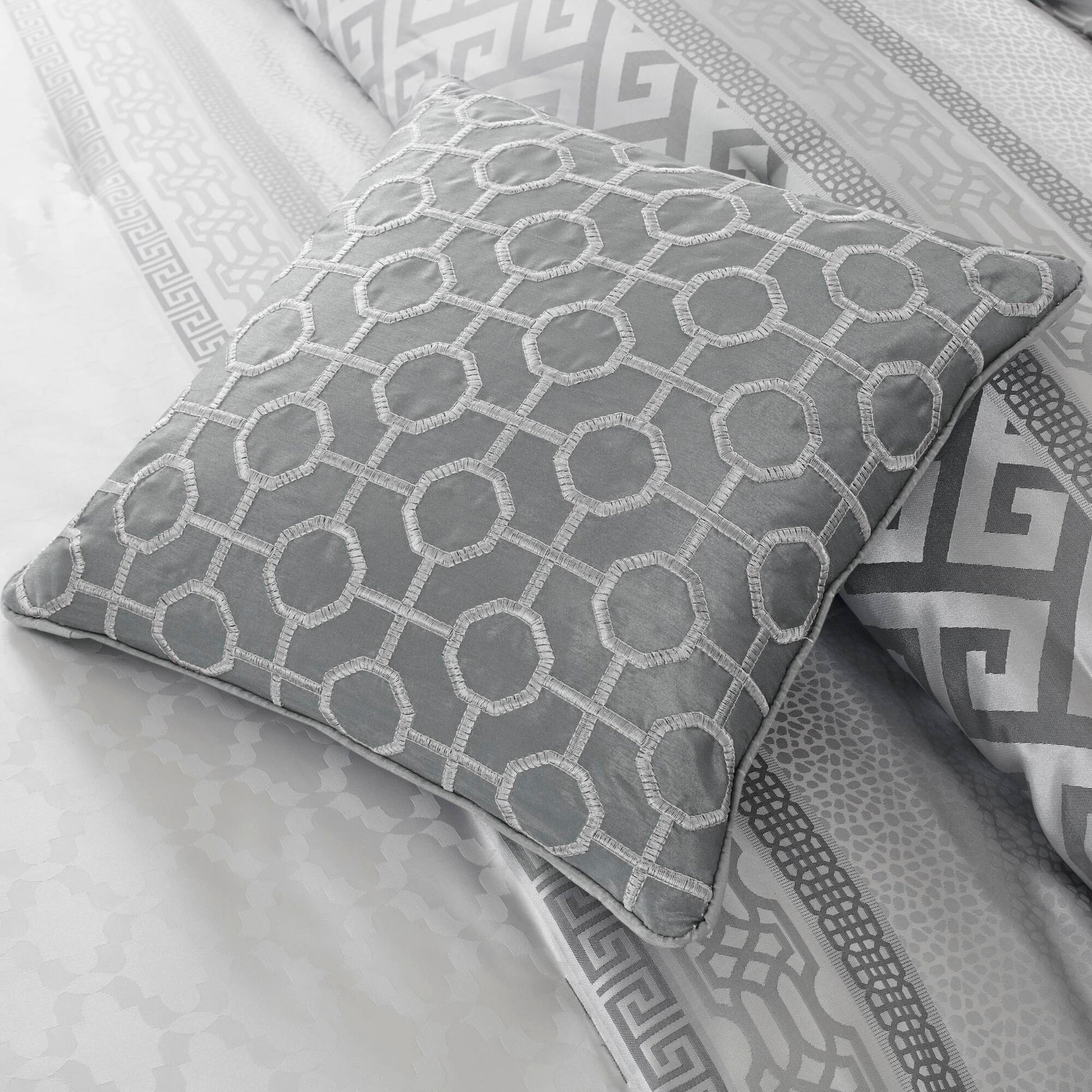Bennett - King Piece Comforter (Set of 7) - Gray