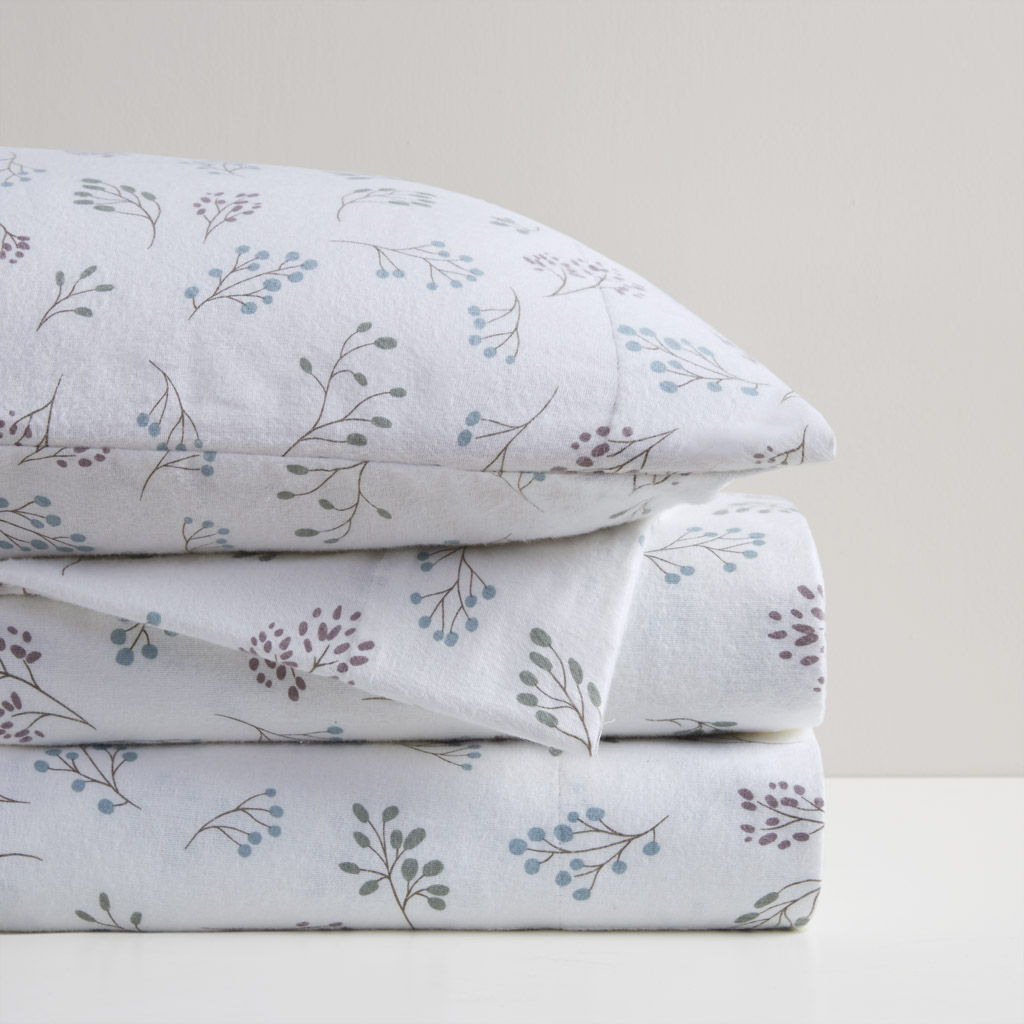 Oversized Cotton Flannel - 4 Piece Full Sheet Set - White Tossed Botanical