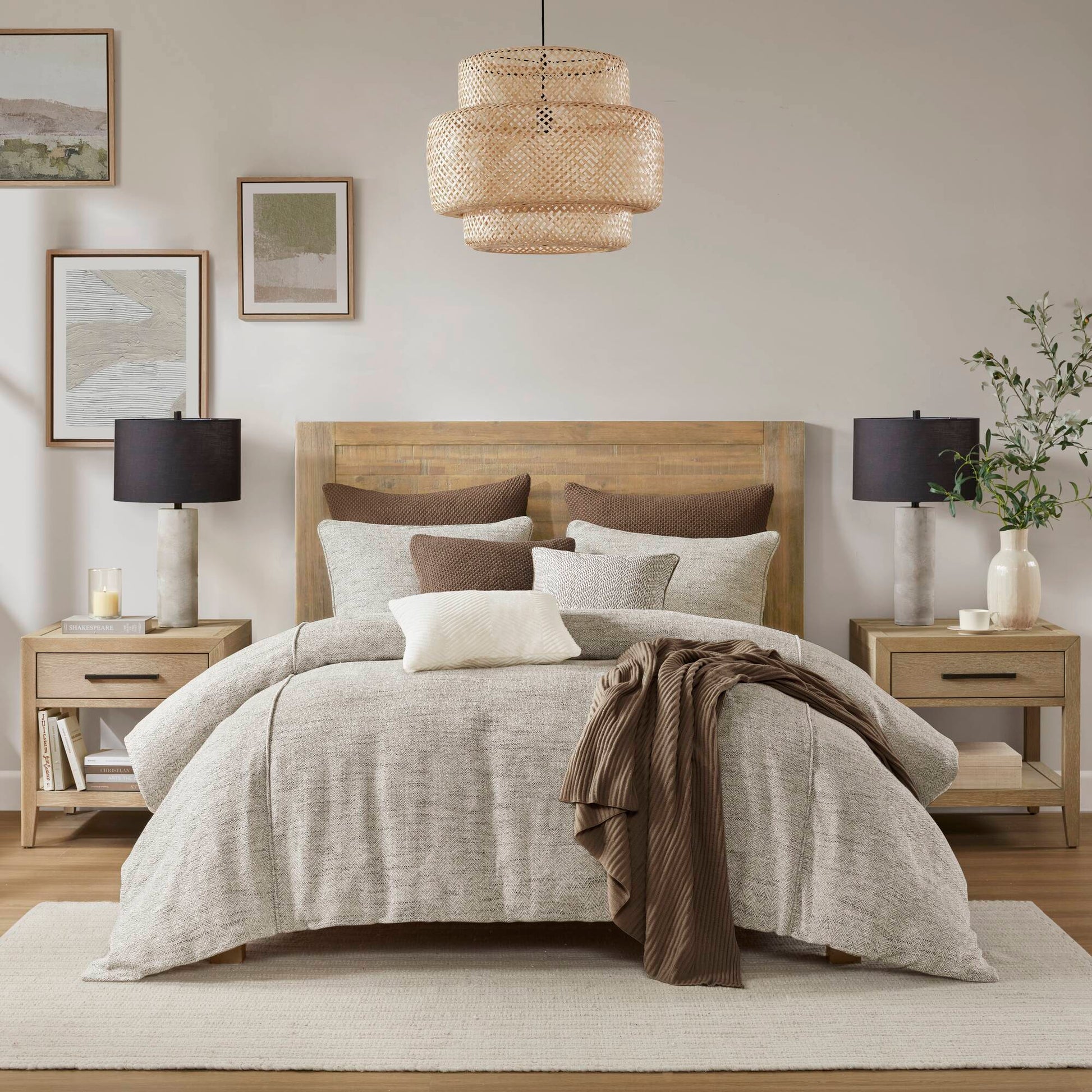 Chapman - 8 Piece Queen Comforter Set - Nuetual Ivory