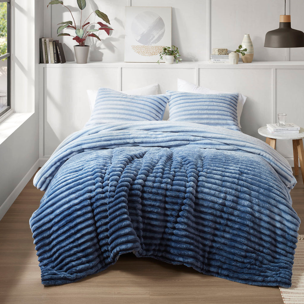 Avril - King/California King Fluffy Ribbed Plush Comforter Set - Blue Ombre