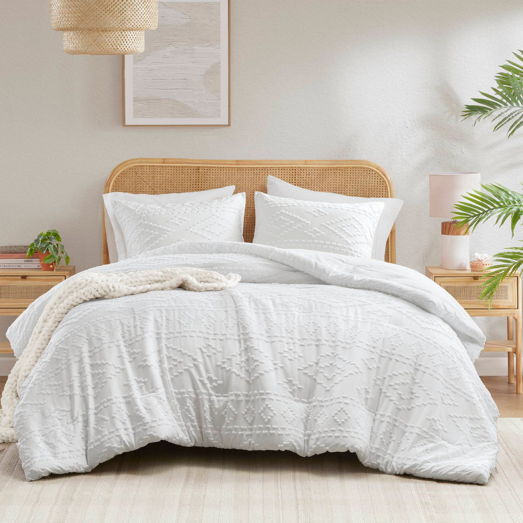 Gigi - Twin/Twin Long Comforter Mini Set - White