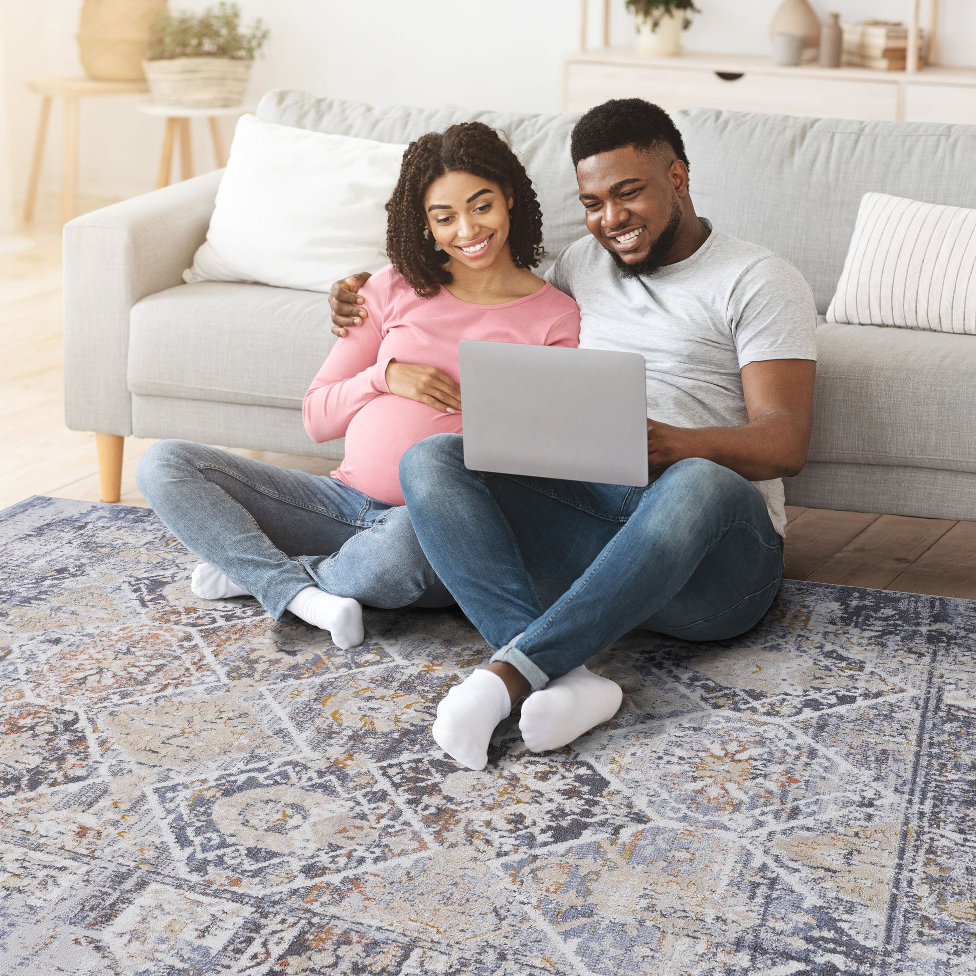 Payas - Traditional Area Rug