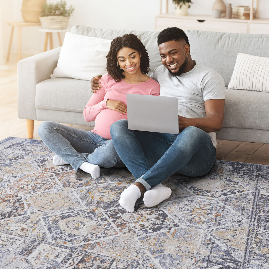 Payas - 5' X 7' Traditional Area Rug - Multi